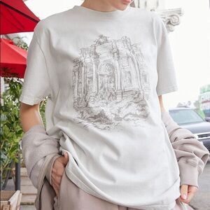 Brandy Melville Trevi fountain graphic tee